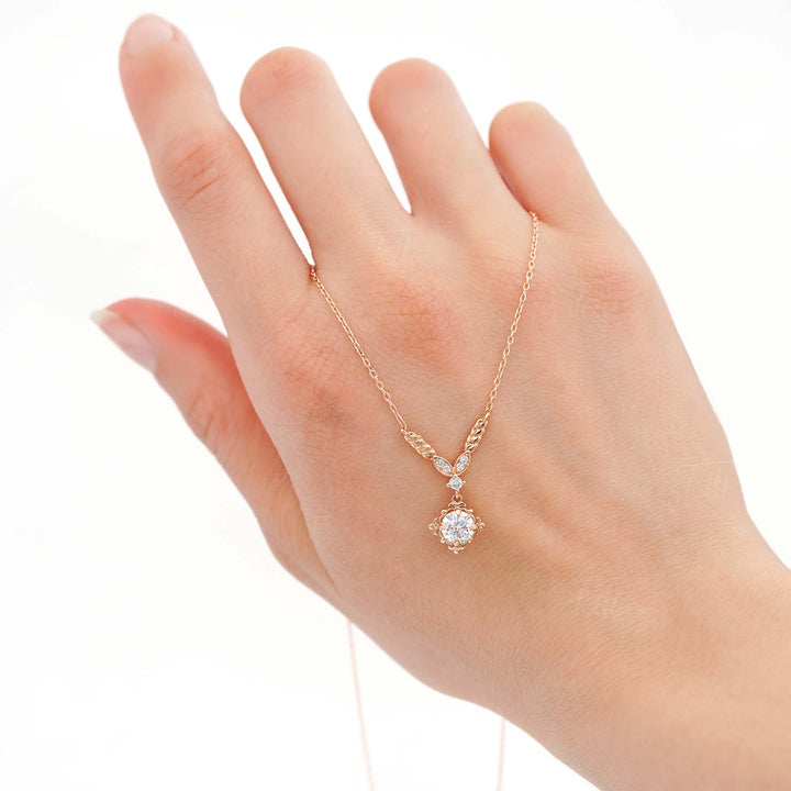 Buğday basağı aura beyaz topaz pırlanta vintage altın kolye  önden görüntüsü wheat aura white topaz diamond solid gold vintage necklace front view