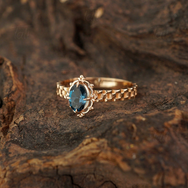 Elexus Vintage London Blue Topaz Tektaş Altın Yüzük, Elexus Vintage London Blue Topaz Solitaire Gold Ring