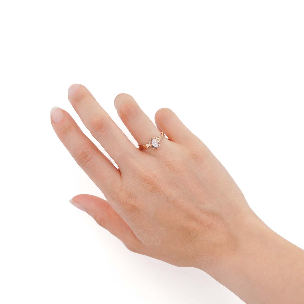 Zyla beyaz topaz tektaş vintage altın nişan yüzüğü, evlilik teklifi yüzüğü, özel tasarım 14 ayar altın yüzük. White topaz vintage solitarie solid gold  engagement rind, proposal gold ring.