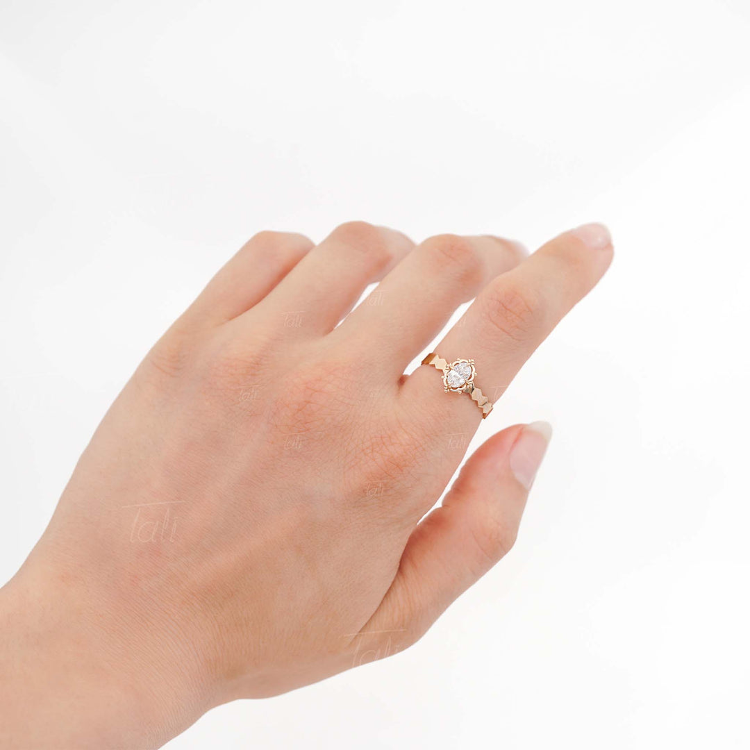 Zyla beyaz topaz tektaş vintage altın nişan yüzüğü, evlilik teklifi yüzüğü, özel tasarım 14 ayar altın yüzük. White topaz vintage solitarie solid gold  engagement rind, proposal gold ring.