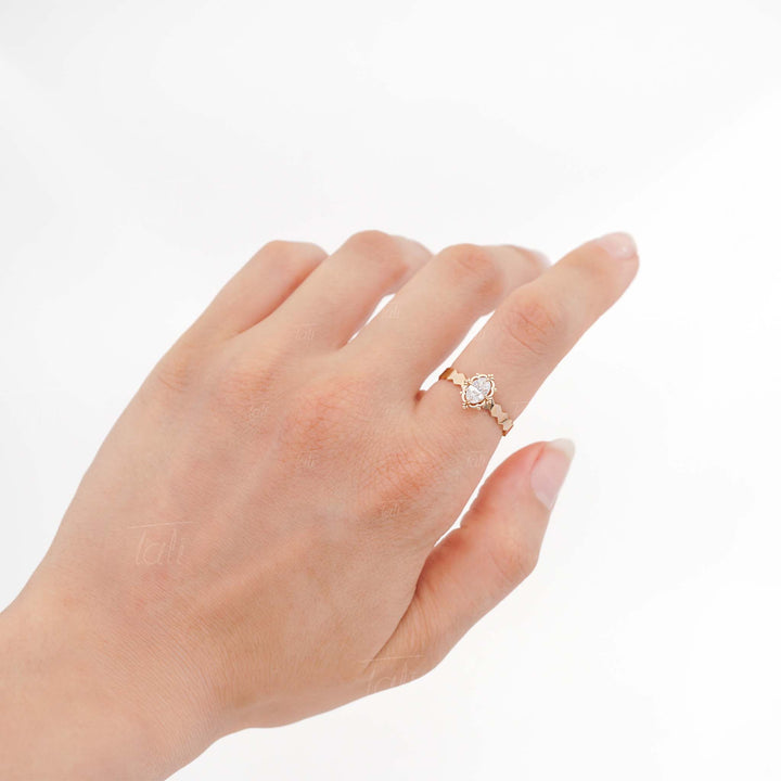 Zyla beyaz topaz tektaş vintage altın nişan yüzüğü, evlilik teklifi yüzüğü, özel tasarım 14 ayar altın yüzük. White topaz vintage solitarie solid gold  engagement rind, proposal gold ring.