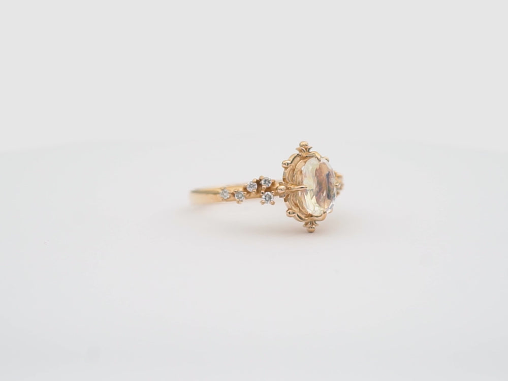 Atra aytaşı ve pırlanta vintage altın yüzük, Astra moonstone and diamond  vintage ring